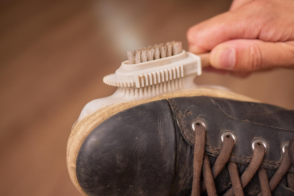 How Luxury Shoe Cleaning Services Preserve Your Investment Footwear