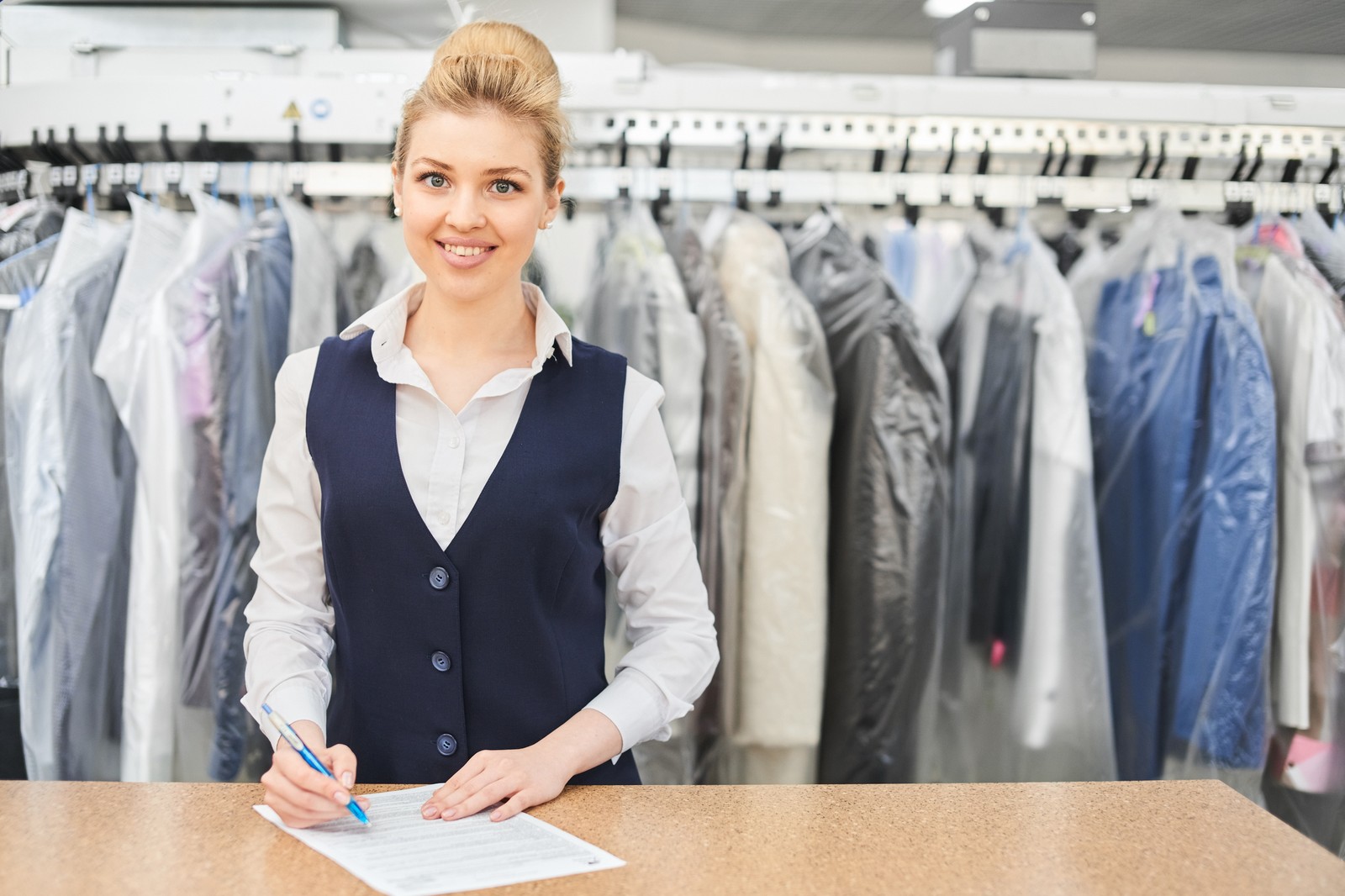 why-law-firms-and-corporate-offices-in-manhattan-are-outsourcing-uniform-and-linen-care